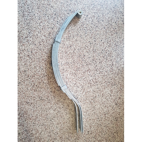 6L EYE & SLIPPER SPRING GALVANISED 6mm Leaf 45mm wide 760mm long 1,300kg Pair